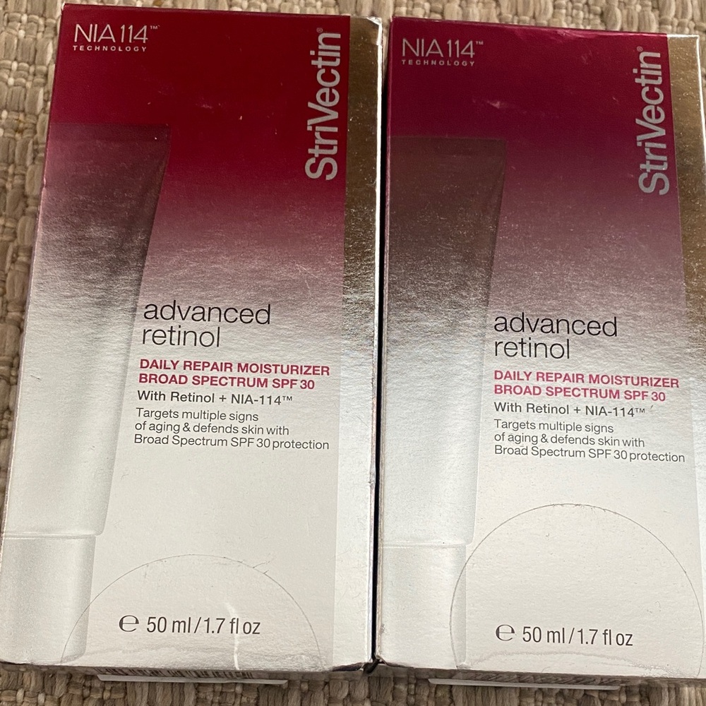 StriVectin Advanced Retinol Moisturizer - Red and White